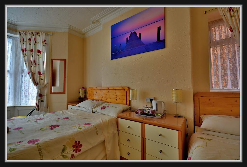 Shazron Hotel Blackpool Dış mekan fotoğraf